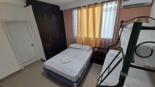 Apartamento Suites Y Habitaciones En Edificaci�n Amaralto