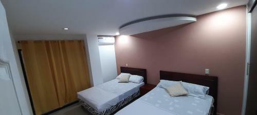 Apartamento Suites Y Habitaciones En Edificaci�n Amaralto