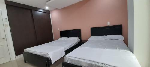 Apartamento Suites Y Habitaciones En Edificaci�n Amaralto