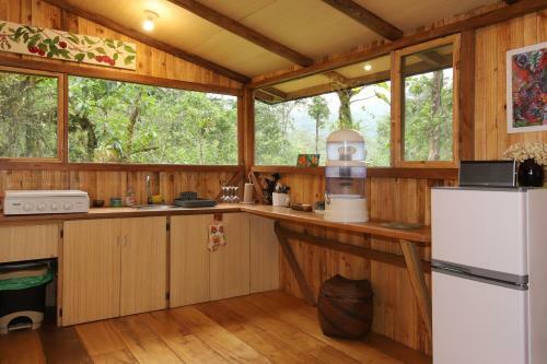 Mindo Eco Suite With Natural Jacuzzi & Waterfalls