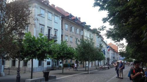 Codelli Deluxe City Centre Apartments