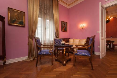 Filip?s Palace Luxurious Apartment