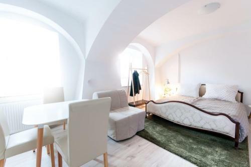 The Maze Apartment