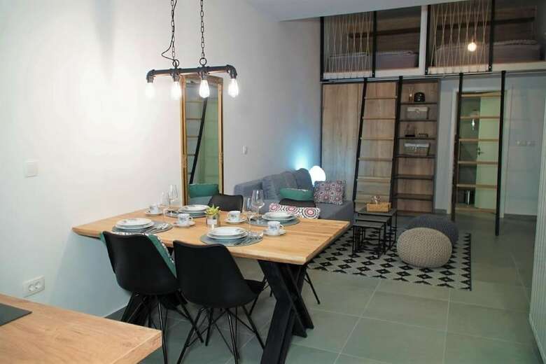 Aroma Apartments