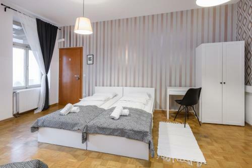 Albergue Royal Rooms***