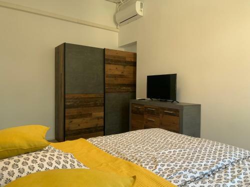 Hostal Epicenter - Rooms & Terrace
