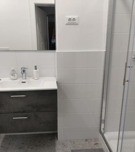 Hostal Epicenter - Rooms & Terrace