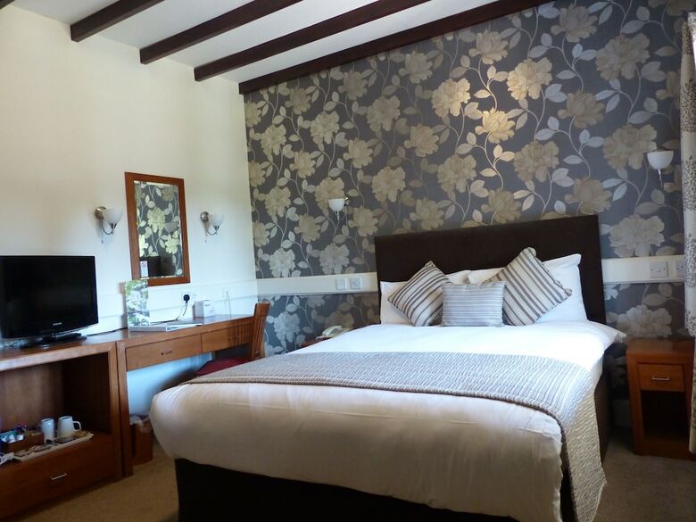 Farnham House Hotel