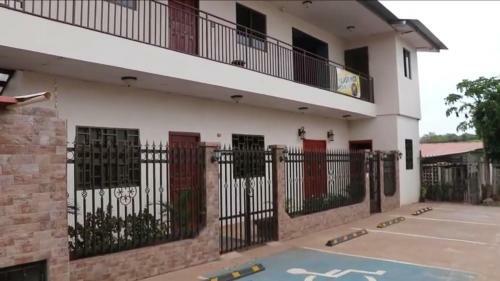 Hostal Hospedaje J.r
