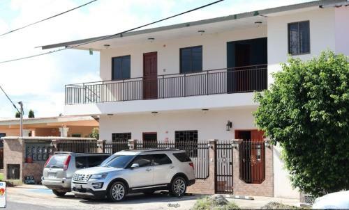 Hostal Hospedaje J.r