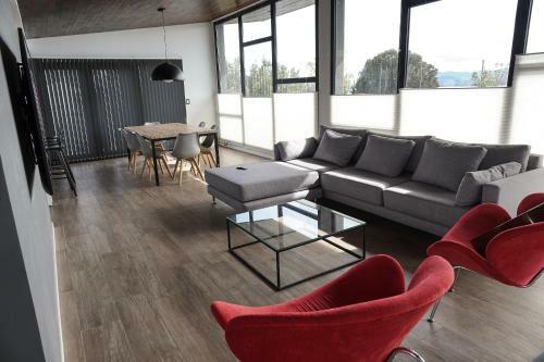 Casa Moderna Con Vista Al Lago