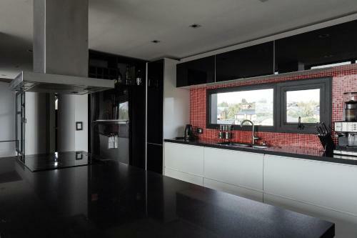 Casa Moderna Con Vista Al Lago