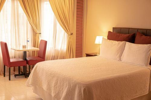 Hotel Orquidea Limon Suites