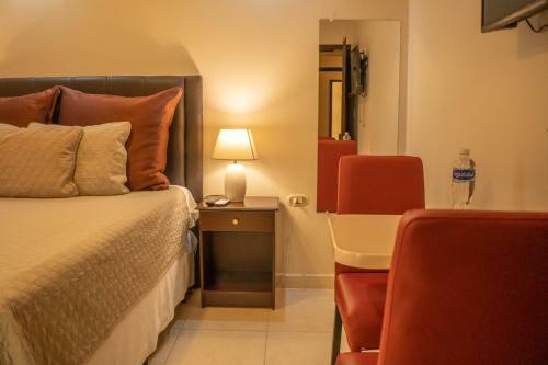 Hotel Orquidea Limon Suites