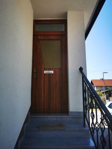 Apartmaji Tom?i?