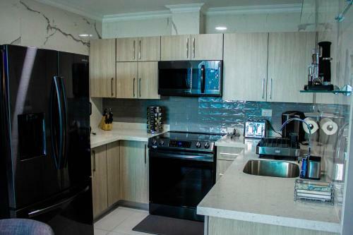 Jf Luxury Apartments 1 Bedroom Two Bath Edificio Astria,