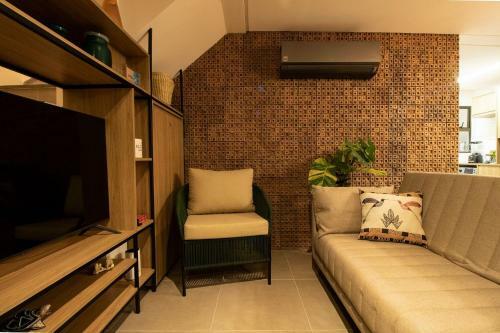 Casa Com Varanda E Piscina Privativa