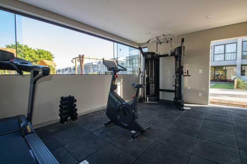 Casa Com Varanda E Piscina Privativa