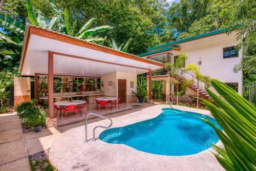 Hostal Arococles (luc�a)
