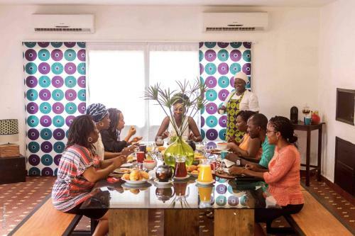 Hostal Maison If�