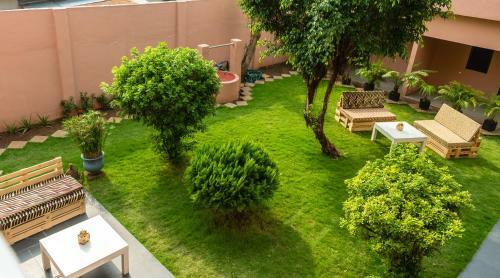 Hostal Maison If�