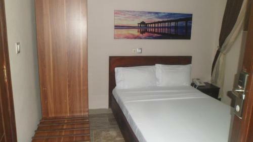 Benin City Center Hotel