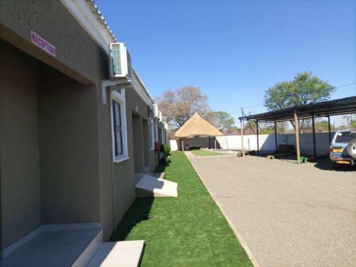 Looks Cottages Self Catering Apartments