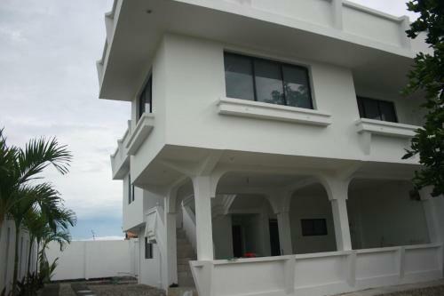 Yaya's House