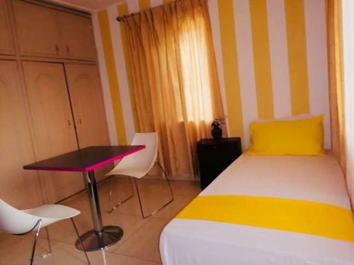 Hostal Zunox Guest House