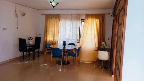 Hostal Zunox Guest House