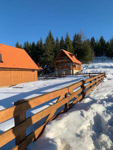 Vikendica Lane