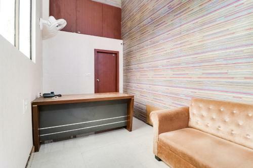 Hotel Vaccinated Staff- Oyo Flagship 70617 Rc Inn