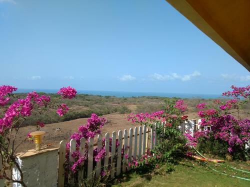 Hotel White Sand Retreat