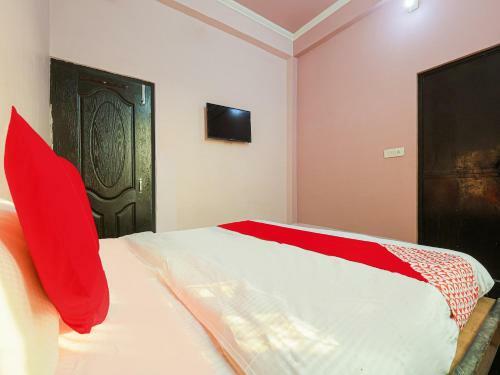 Oyo Flagship 87056 Hotel Raj Lalit