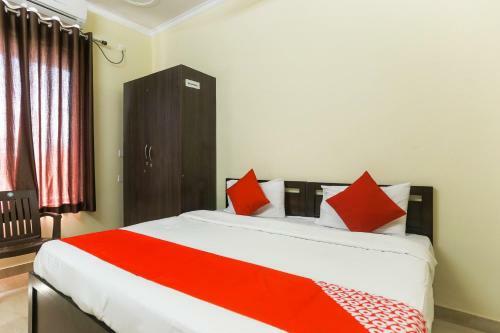 Hotel Oyo Flagship 48731 Pradeep Hostel