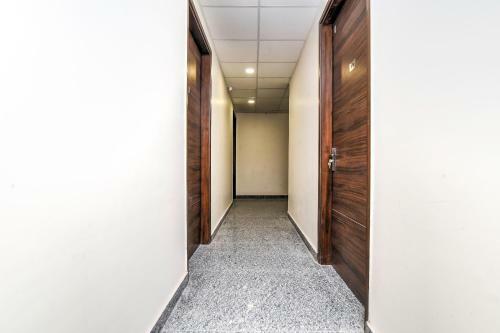 Hotel Spot On 81496 Maruti Nandan Guest House