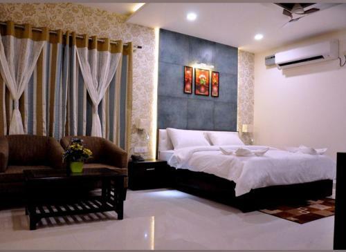 Hotel Bellevue , Gwalior
