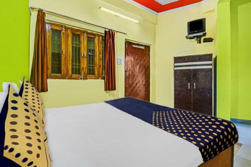 Spot On 62077 Hotel Ratnakar Plaza