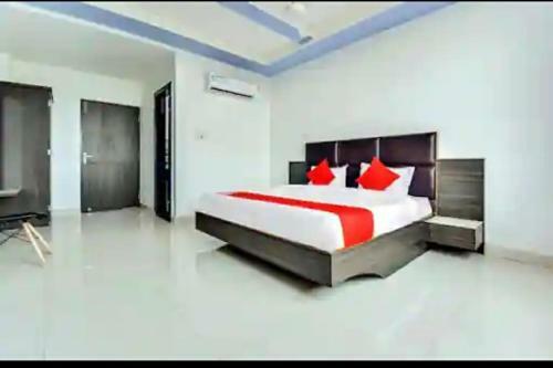 Hotel Oyo 87143 Sheela Resort