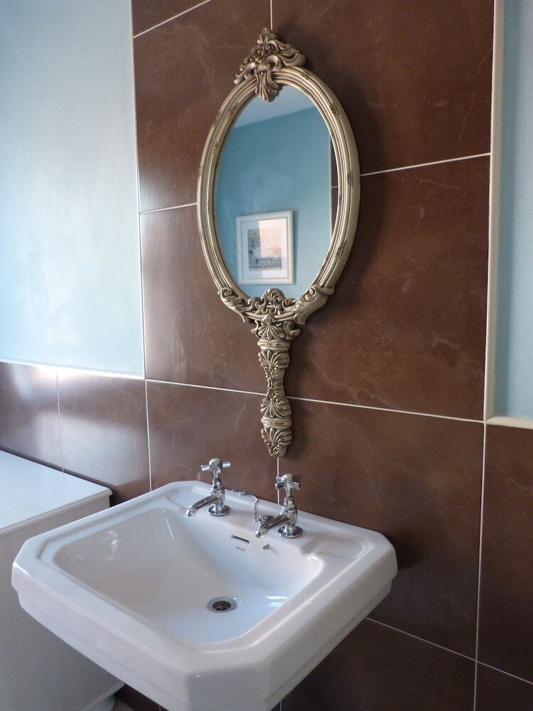 Inglewood Boutique B&B