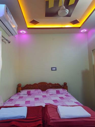 Bed & Breakfast Suresh Homestay