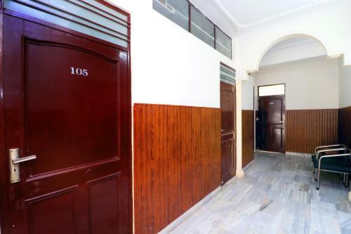 Oyo 44668 Hotel Plazza