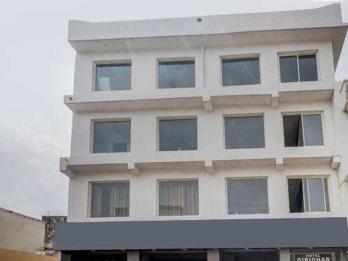 Oyo 82578 Hotel Giridhar