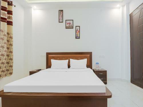 Collection O 85952 Neelkanth Hotel