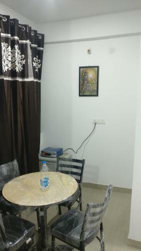 Aakratidivinitysuites