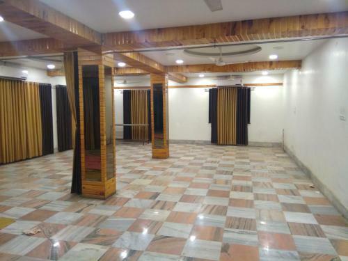 Hotel Neelam Residency