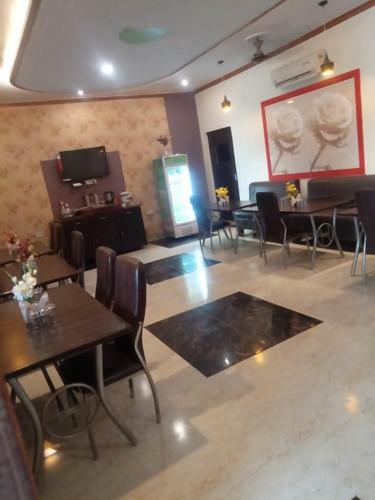 Hotel Siddharth By Wb Economy