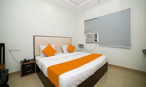 Fabhotel Cp Palace