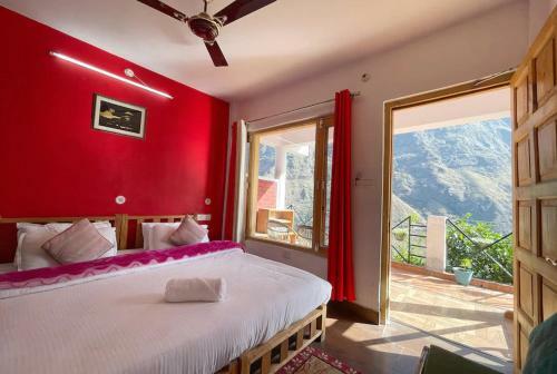 Abode Luxurious Stay