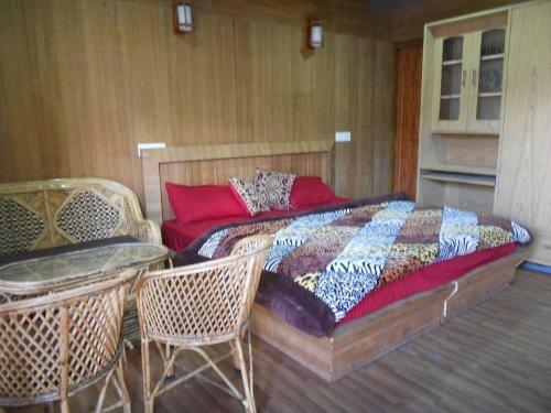 Hotel Nandan Kanan Auli Resort